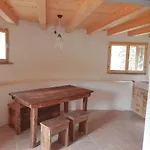 Eremo Faggio Rotondo 아파트